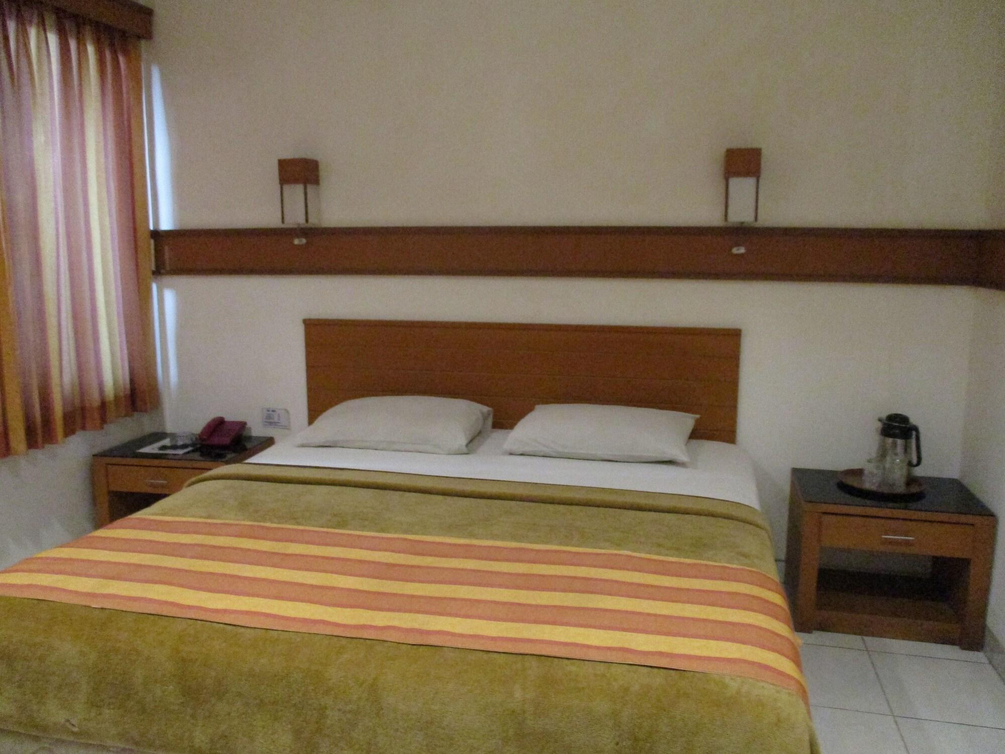 Hotel Caravan Tanah Abang Cakarta Dış mekan fotoğraf