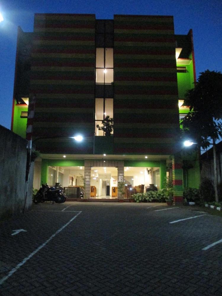Hotel Caravan Tanah Abang Cakarta Dış mekan fotoğraf