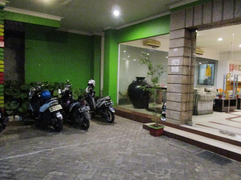 Hotel Caravan Tanah Abang Cakarta Dış mekan fotoğraf