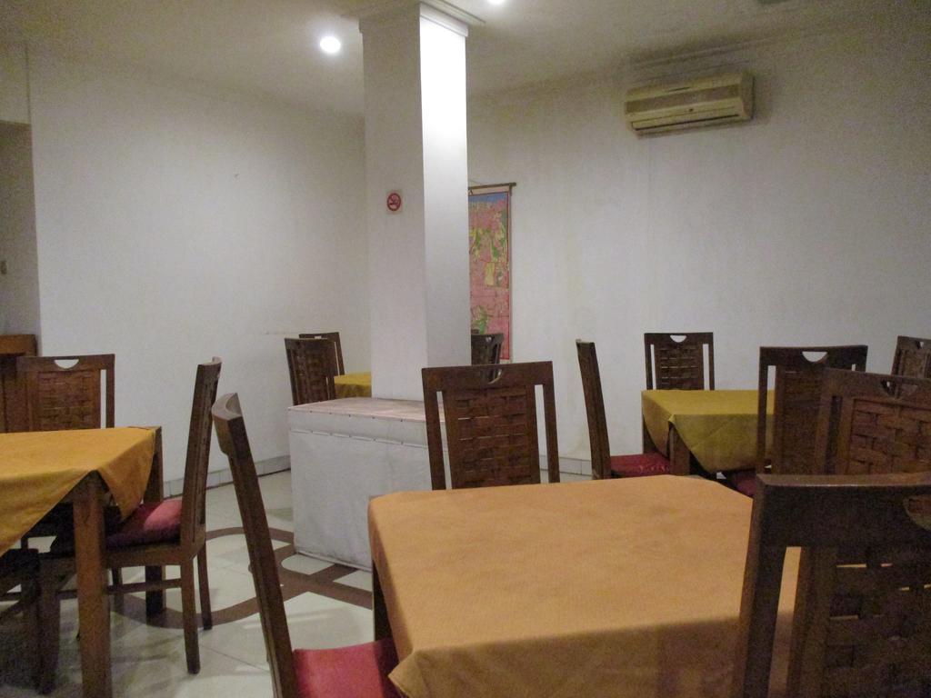 Hotel Caravan Tanah Abang Cakarta Dış mekan fotoğraf